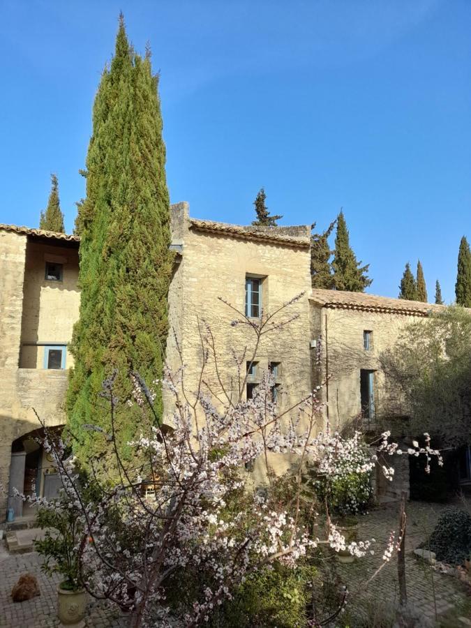 Le Mas Du Lac Uzes Luaran gambar